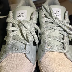 Star Wars x Superstar 'The Child'